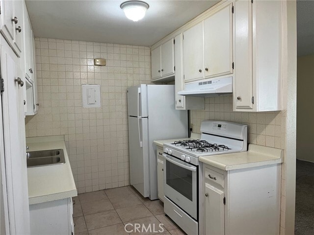 Building Photo - 150 E Lakeshore Dr