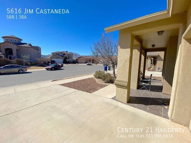 Building Photo - Spacious 5 Bedroom Northeast Home!