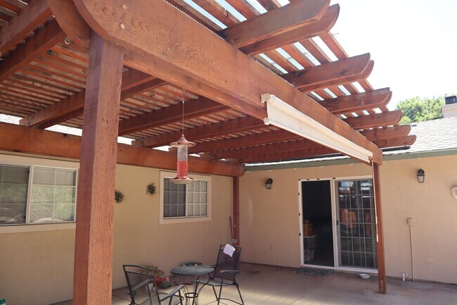 Foto del edificio - 6380 Boulder Lake Ave
