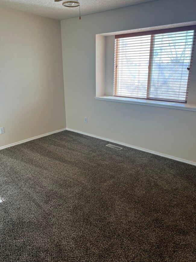 Building Photo - 2495 W Santa Clara Dr