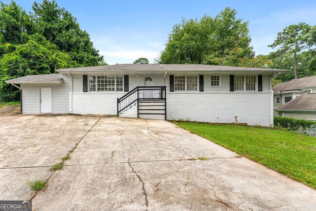 Building Photo - 1131 Custer Ave SE