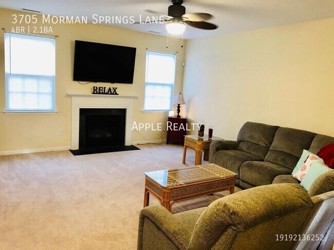 Foto del edificio - Beautiful 4 Bedroom Home Near Downtown Ral...