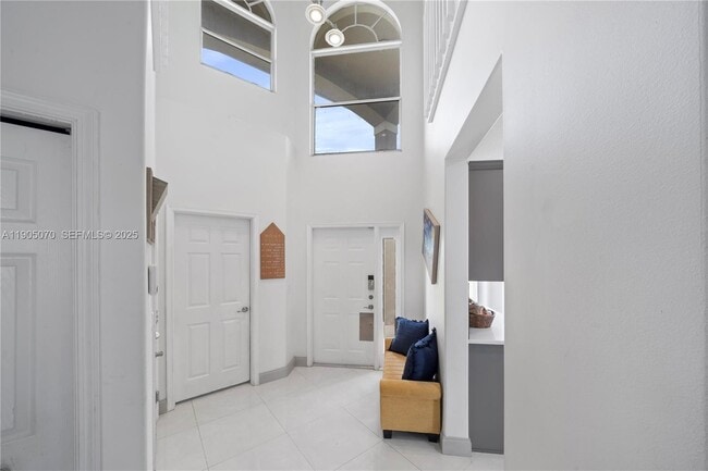 Foto del edificio - 17125 35th Pl N