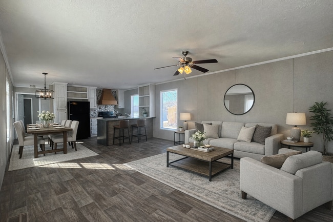 Building Photo - 4484 Goldenrod Dr