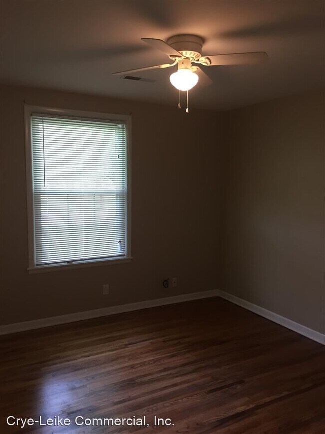 Building Photo - 3 br, 1.5 bath House - 45 Benzing Rd