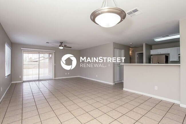 Building Photo - 4 Bedroom Pet-Friendly Home in PHOENIX, AZ with Main Street Renewal
