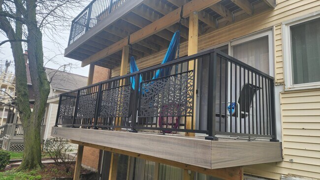 Foto del edificio - 915 S Division St