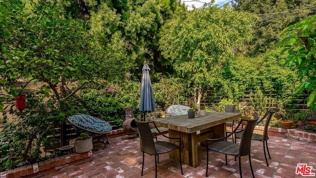 Foto del edificio - 9858 Easton Dr