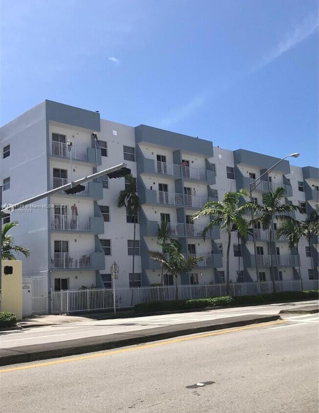 2575 SW 27th Ave Unit 202, Miami, FL 33133 Condo for Rent in Miami