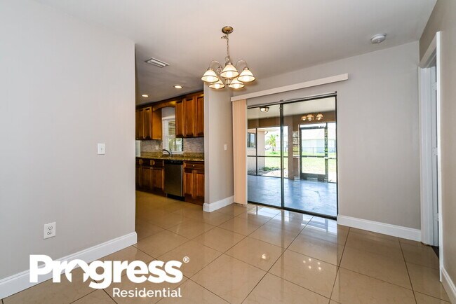 Building Photo - 25353 Doredo Dr