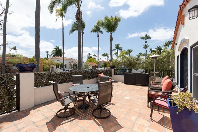 Building Photo - 4 Bed, 3 Bath—Single Family Home in Kensin...