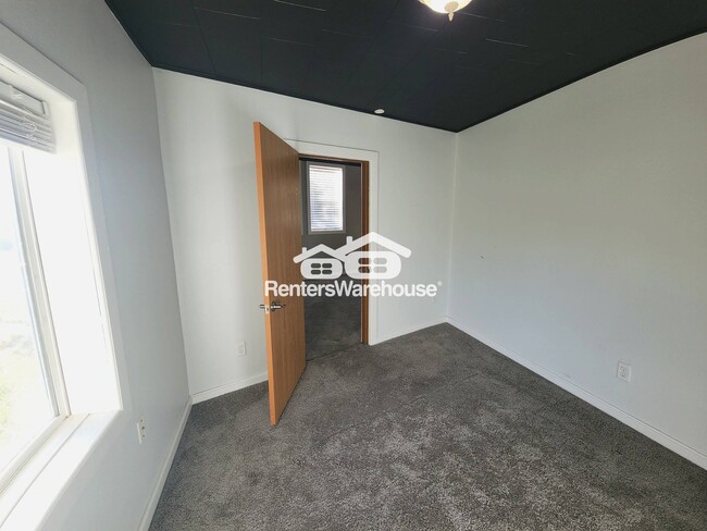 Foto del edificio - 200 N Vine St