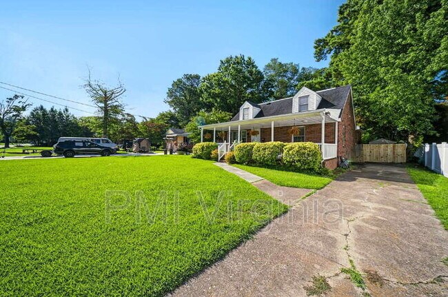 Foto del edificio - 1641 E Bayview Blvd