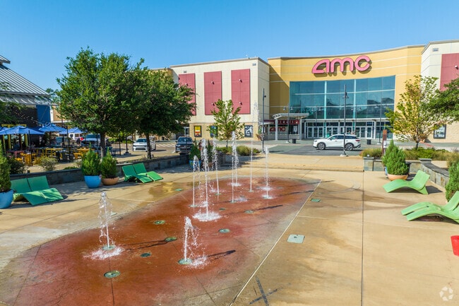 The Shops at Highland Village is a fun place for local to enjoy.