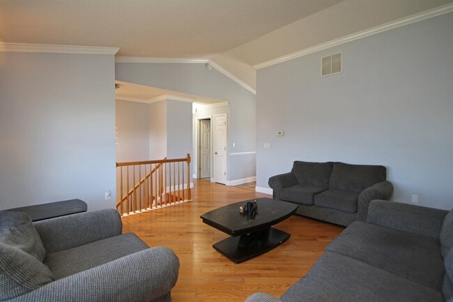 Building Photo - 1340 Stonechris Dr