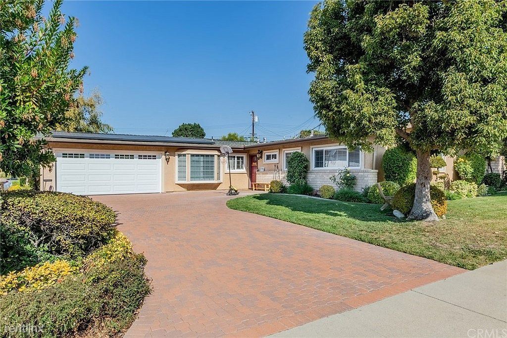 Foto principal - 3 br, 2.5 bath House - 9401 Randall Ave