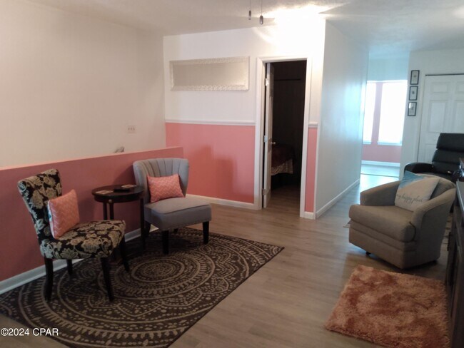 Foto del edificio - 4819 Hispaniola St