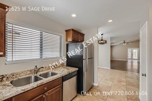 Building Photo - 6 WEEKS FREE RENT IF MOVED IN BY 2/15! 3 B...