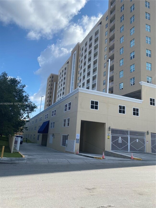 Foto del edificio - 117 NW 42nd Ave