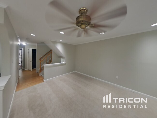 Foto del edificio - 1568 Hummingbird Ct