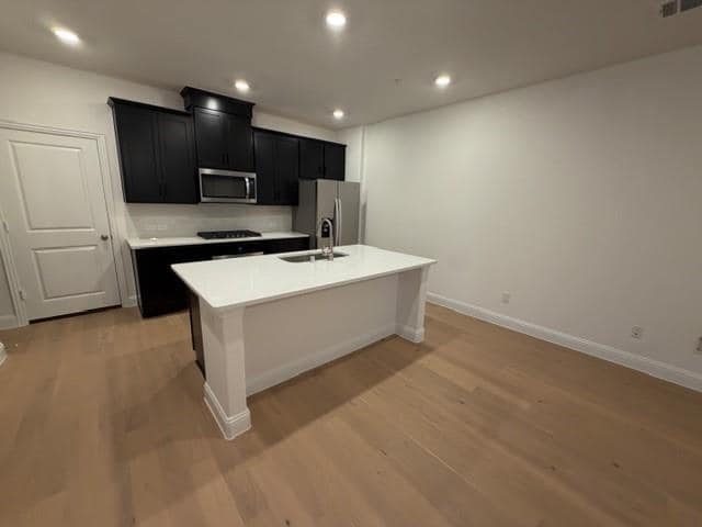 Building Photo - 3537 Treasure Dr