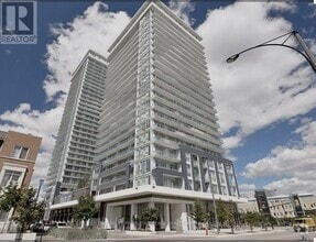 Building Photo - 365-2365 Prince of Wales Dr