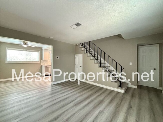 Building Photo - 1749 E Fairfield Ct