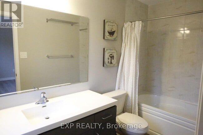 Photo du bâtiment - 230-230 Avonsyde Blvd