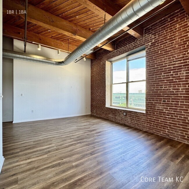 Foto del edificio - 202 W 5th St
