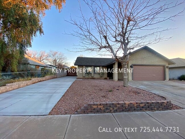 Building Photo - SINGLE STORY 3 BEDROOM HOME IN HENDERSON W...