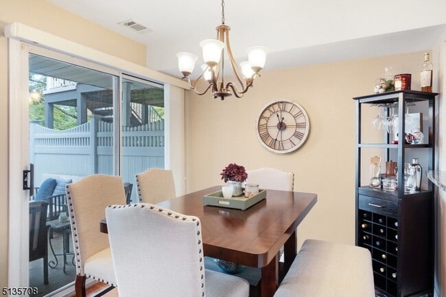 Building Photo - 75 Bentley Ct