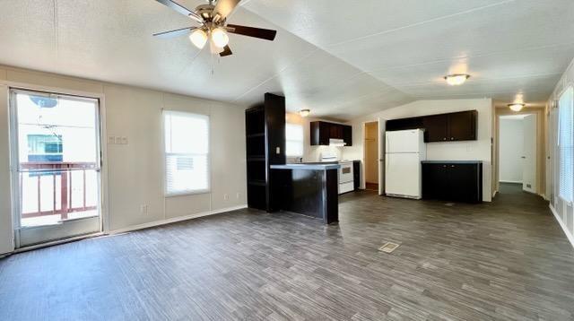 Building Photo - 11125 E Sunset Dr