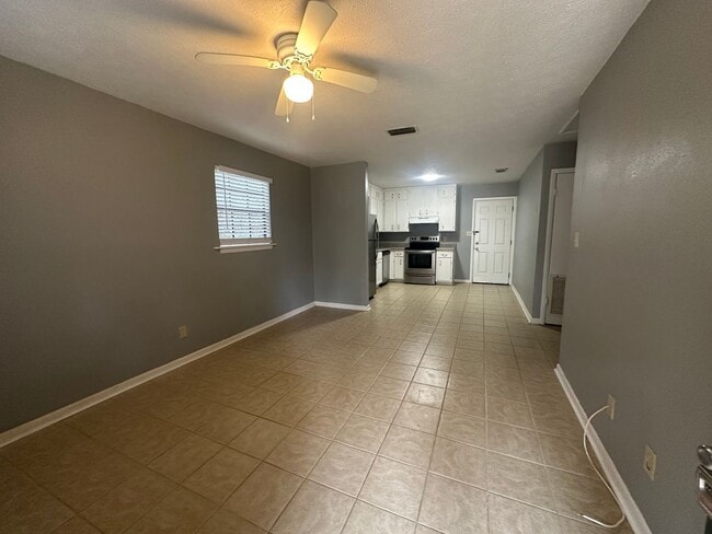 Photo - EASTSIDE PET FRIENDLY duplex in Brewster Estates avail now! Apartment