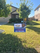 Building Photo - 320 Ammonite Ln