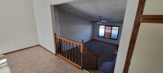 Building Photo - 2723 Glenwood Drive