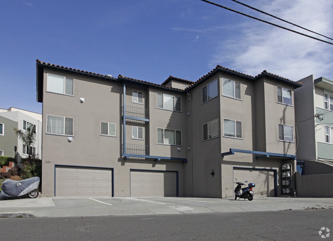 301 Lester Ave, Oakland, CA 94606 Apartments in Oakland, CA