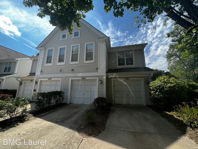Building Photo - 2 br, 2.5 bath House - 1083 Hillside Lake Ter