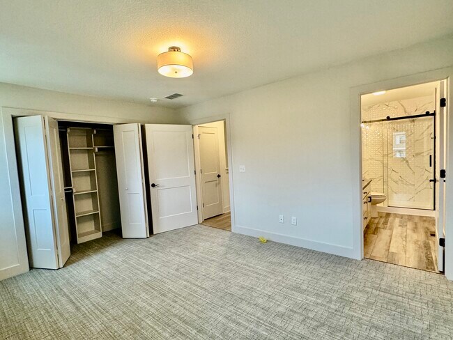 Dormitorio principal - 22914 W 72nd Ter