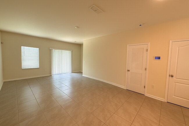 Building Photo - Tucked Away Townhome Retreat