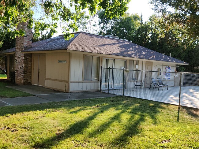 Foto del edificio - 4260 Clayton Rd