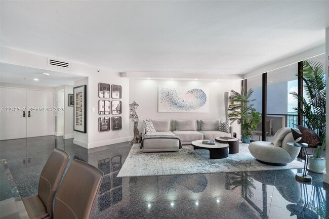 Building Photo - 1581 Brickell Ave