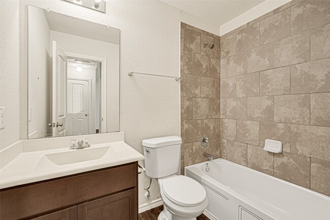 Building Photo - 2806 Morgensen Dr