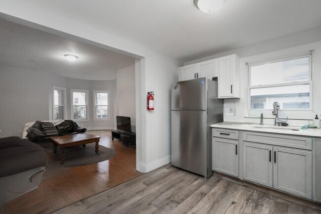 Foto del edificio - 467 Fairview Ave