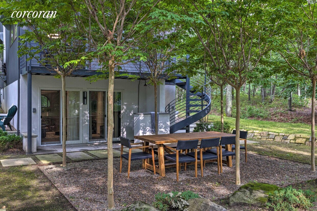 Foto principal - 489 Great Hill Rd