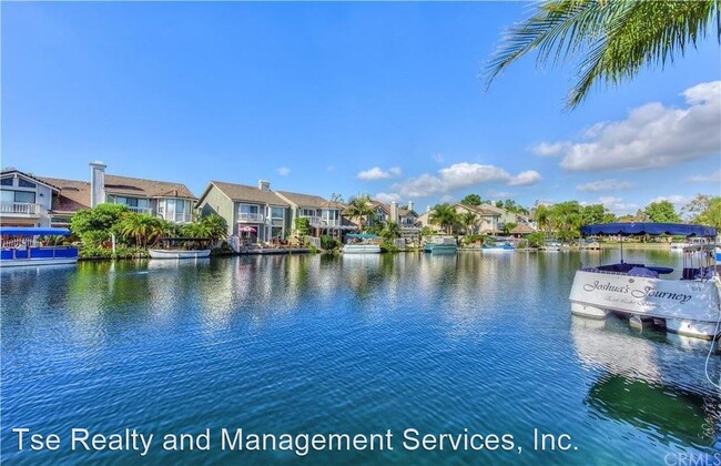 Building Photo - 3 br, 2.5 bath House - 5381 Via Morena