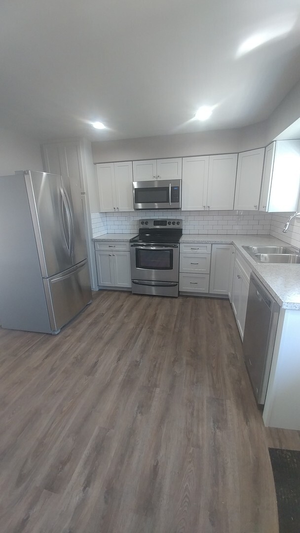 Foto del edificio - Fully Remodeled Duplex for Rent
