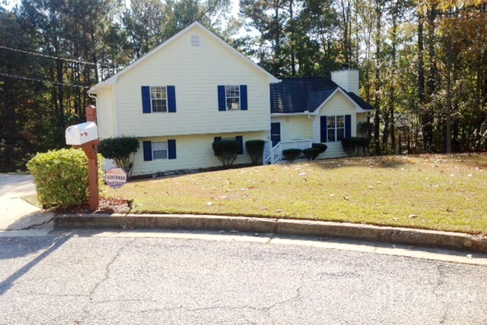 Foto principal - 4684 Woodglen Ct