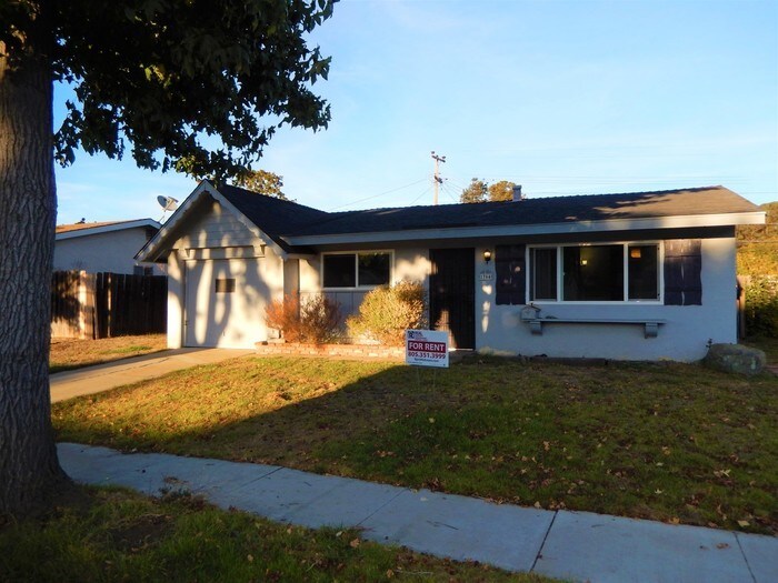 Quintessential Laguna Lake RanchStyle Home House Rental in San Luis