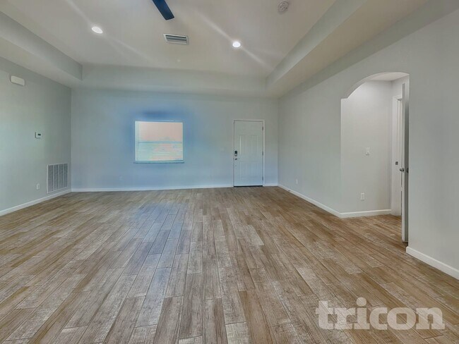Building Photo - 12032 Edwards Rd