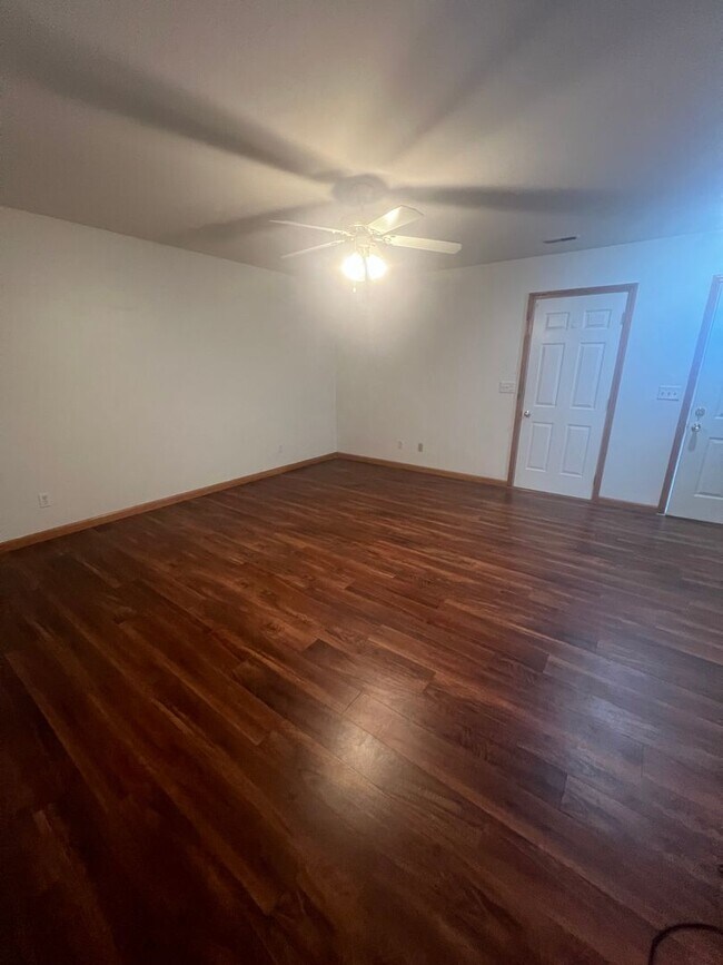 Foto del edificio - Move in Ready!